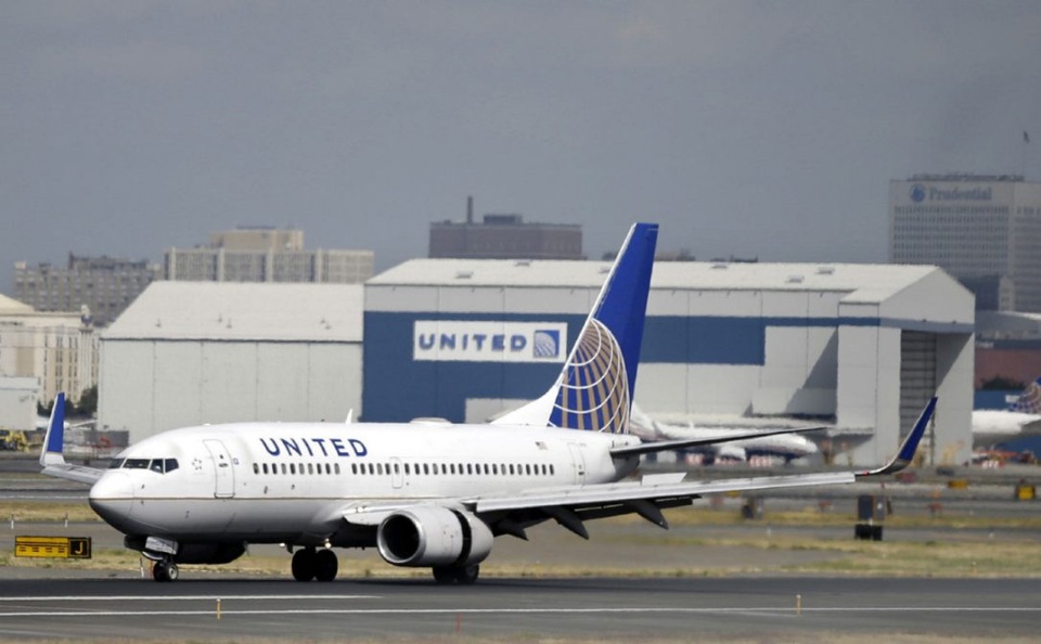 Xôn xao chuyện thiếu nữ bị cấm lên máy bay Mỹ vì mặc quần bó - 1
Một máy bay của hãng hàng không United Airlines. (Ảnh: Getty)