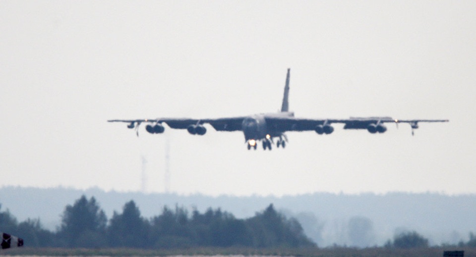 Máy bay ném bom B-52 của Mỹ rơi động cơ giữa trời - 1
Một máy bay ném bom B-52 của Mỹ. (Ảnh minh họa: Sputnik)