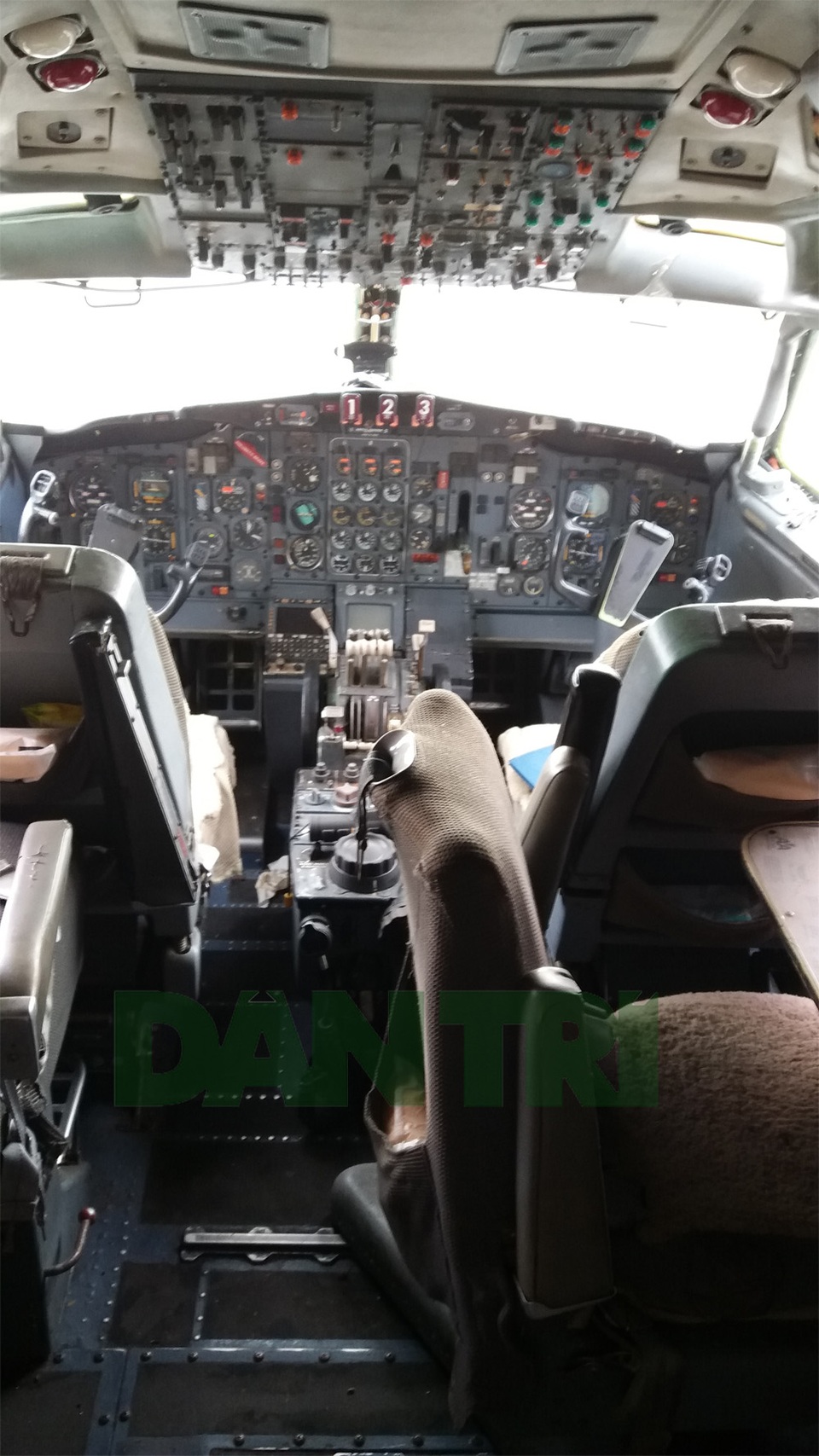 Hé lộ mới về máy bay Boeing bị “bỏ rơi” 10 năm ở Nội Bài - 2 Hé lộ mới về máy bay Boeing bị “bỏ rơi” 10 năm ở Nội Bài - 2