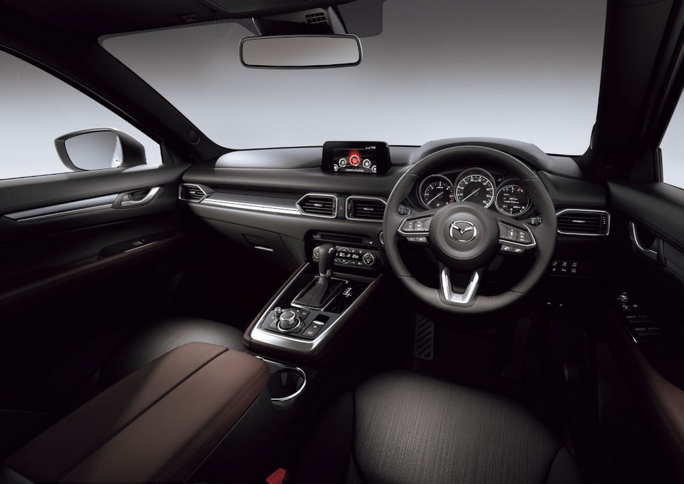 Mazda chính thức giới thiệu mẫu CX-8 - 2