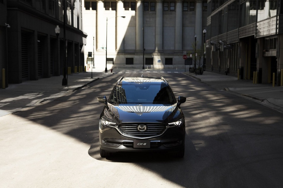 Mazda chính thức giới thiệu mẫu CX-8 - 4