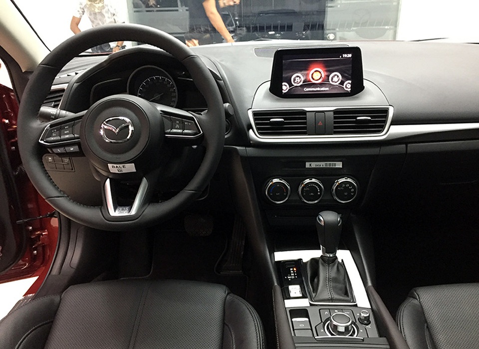 Mazda3 2017 có giá bán từ 690 triệu đồng - 2 Mazda3 2017 có giá bán từ 690 triệu đồng - 2