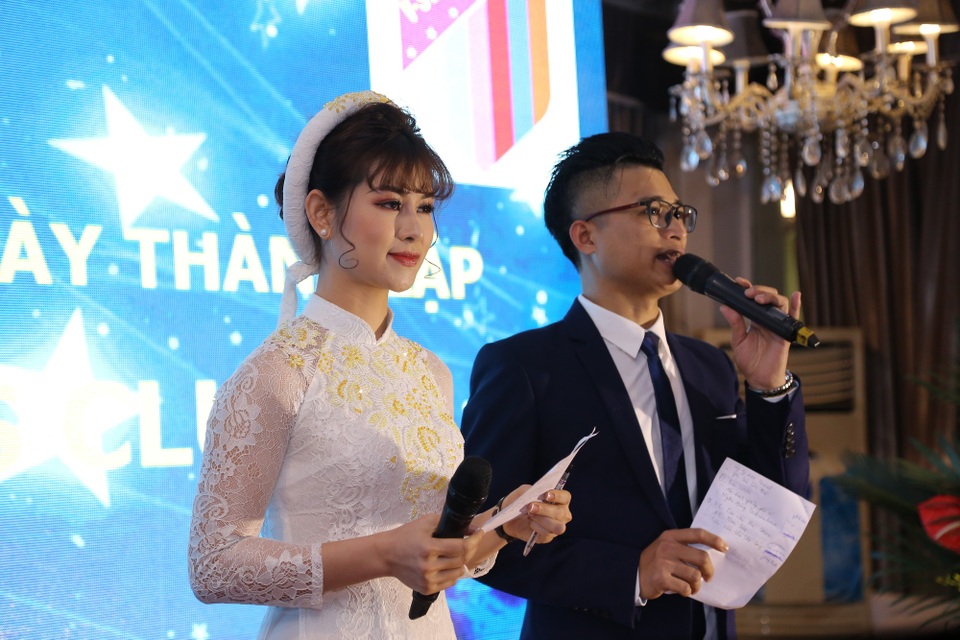 Nữ diễn viên Huyền Trang đảm nhiệm vai trò MC của đêm Gala.