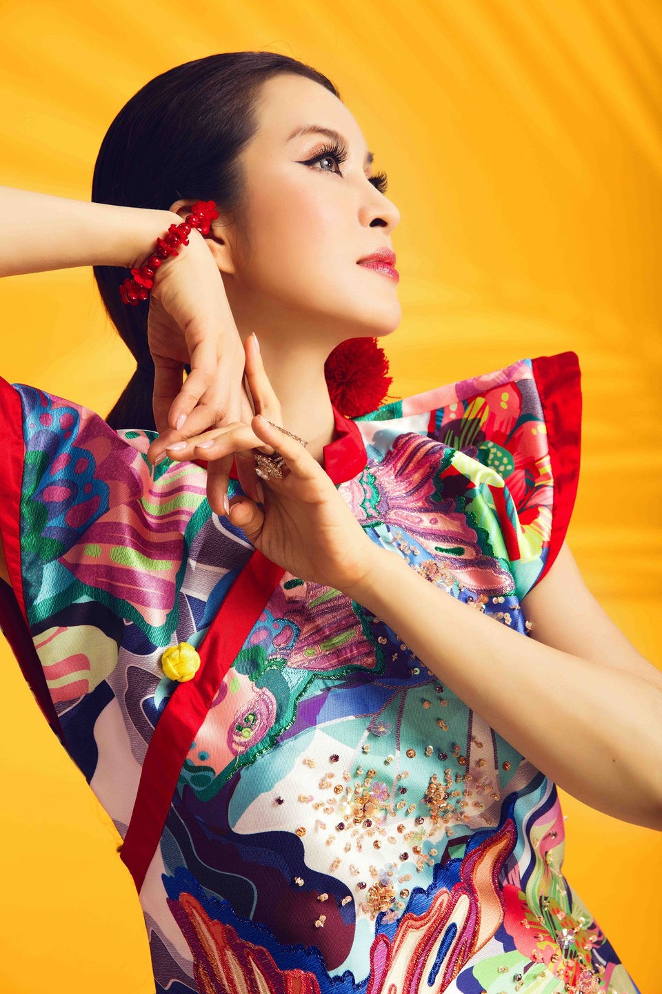 MC Thanh Mai “mộng mị” trong bộ ảnh cảm hứng từ tín ngưỡng thờ Mẫu - 7 MC Thanh Mai “mộng mị” trong bộ ảnh cảm hứng từ tín ngưỡng thờ Mẫu - 7