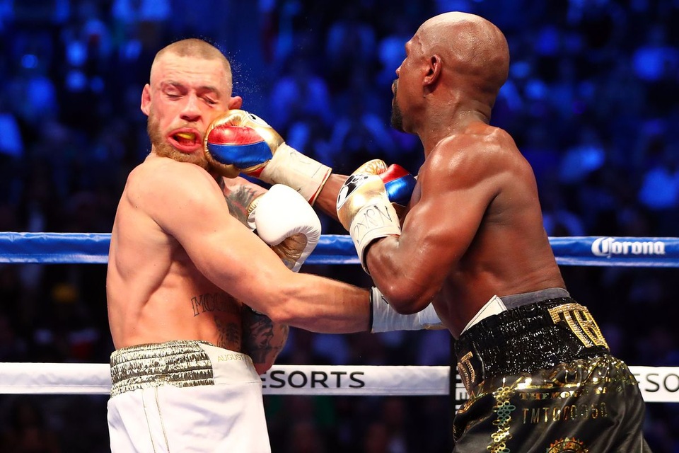 McGregor bị cấm thi đấu 2 tháng sau thất bại trước Mayweather