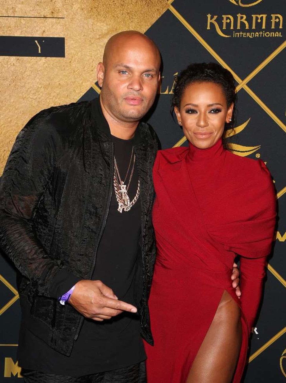 Mel B bị chồng cũ tố chậm trễ gửi tiền nuôi con - 1
Mel B và Stephen Belafonte khi còn hạnh phúc.