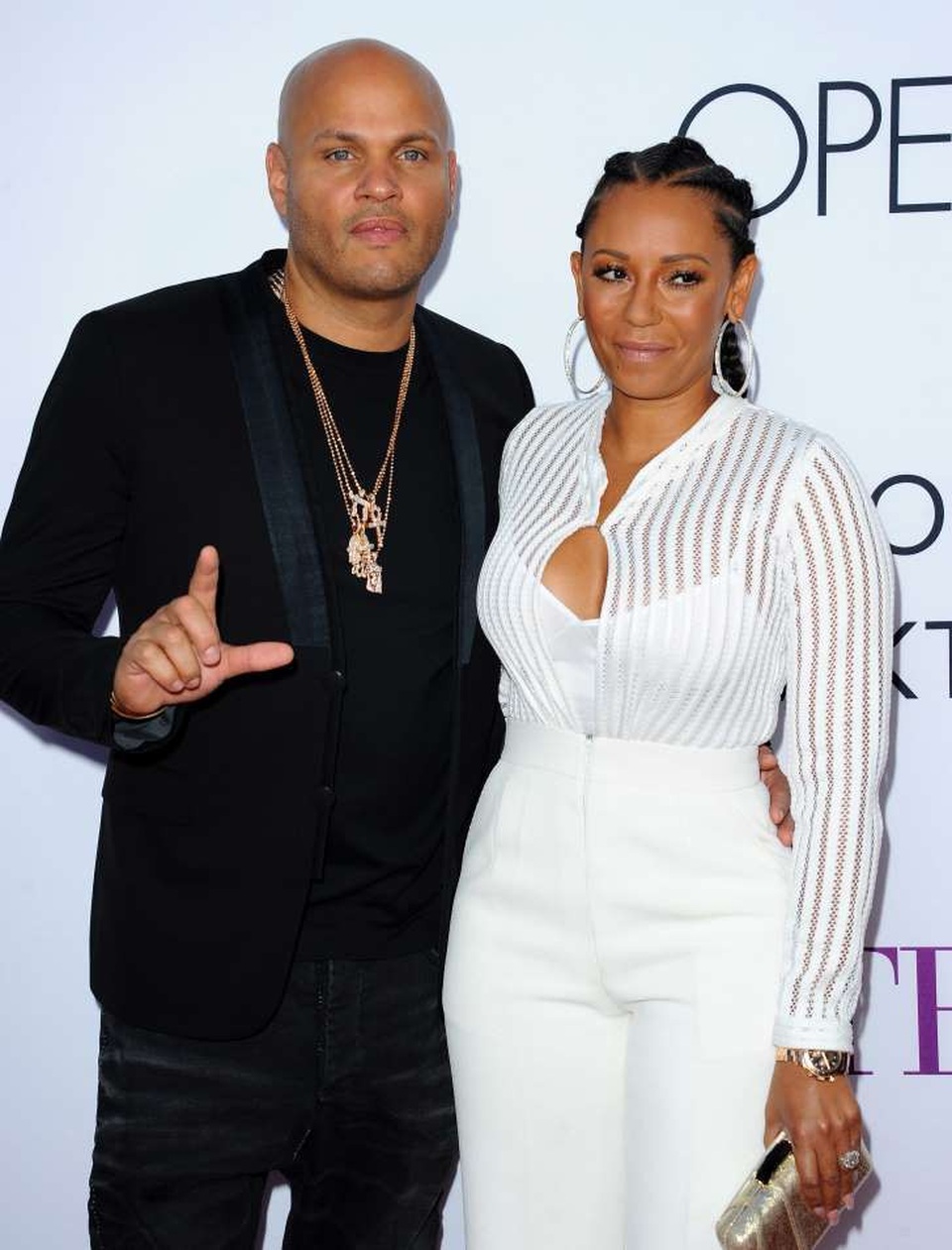 Mel B bị chồng cũ tố chậm trễ gửi tiền nuôi con - 2
Mel B và Stephen đã thống nhất ly dị vào tháng 11/2017 sau gần một năm tranh cãi, tố nhau trước tòa.