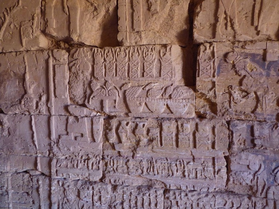 Kim tự tháp bị lãng quên kể từ sau những vụ đào trộm mộ và săn tìm kho báu - 7 Kim tự tháp bị lãng quên kể từ sau những vụ đào trộm mộ và săn tìm kho báu - 7