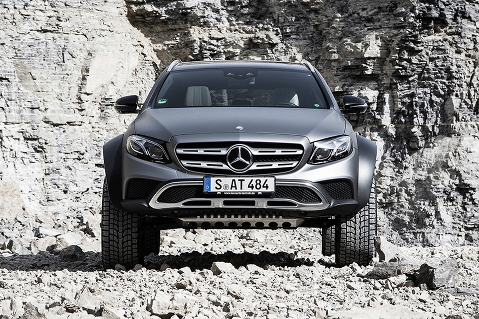 Mercedes-Benz E-Class All-Terrain - "Quái thú" biến hình - 8 Mercedes-Benz E-Class All-Terrain - "Quái thú" biến hình - 8