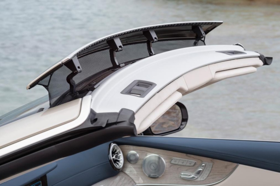 E-Class Cabriolet 2018 lộ diện trước giờ G - 2 E-Class Cabriolet 2018 lộ diện trước giờ G - 2
