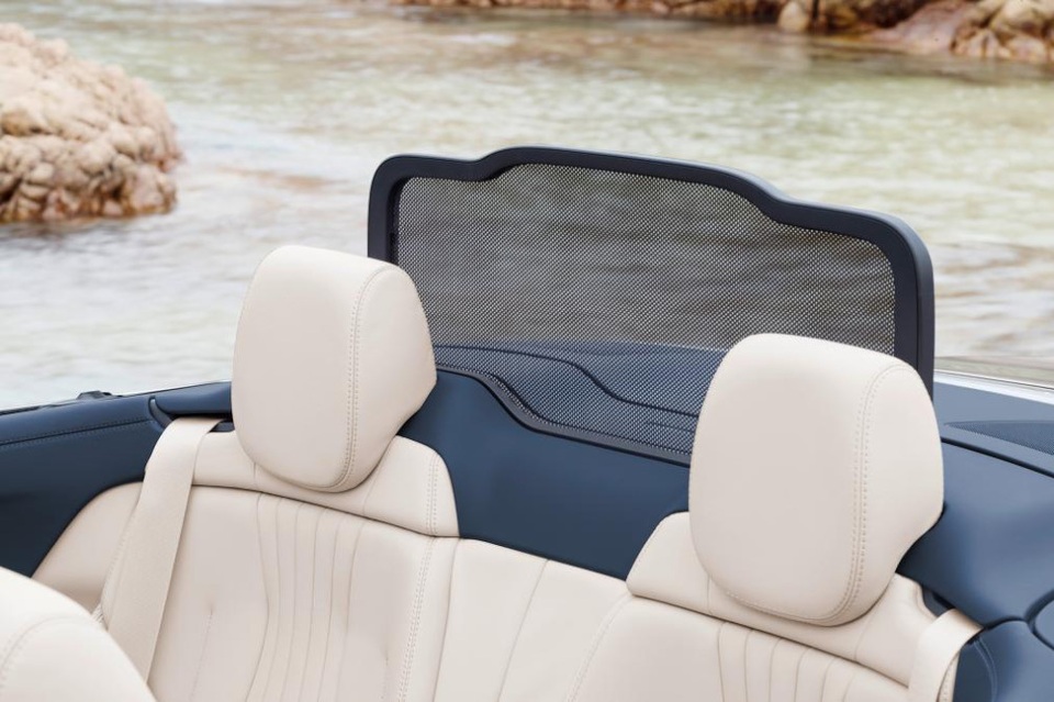E-Class Cabriolet 2018 lộ diện trước giờ G - 3 E-Class Cabriolet 2018 lộ diện trước giờ G - 3