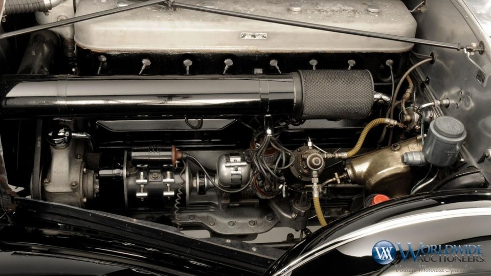 Cận cảnh chiếc Mercedes-Benz bọc thép của Hitler - 11 Cận cảnh chiếc Mercedes-Benz bọc thép của Hitler - 11