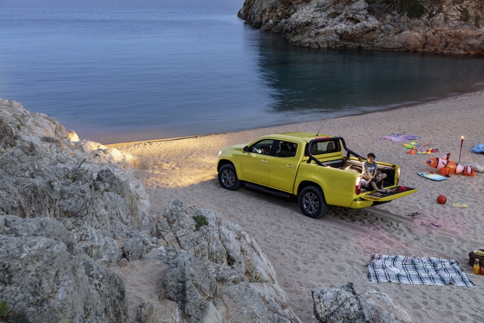 X-Class - Cuộc chơi bán tải của Mercedes-Benz - 13 X-Class - Cuộc chơi bán tải của Mercedes-Benz - 13