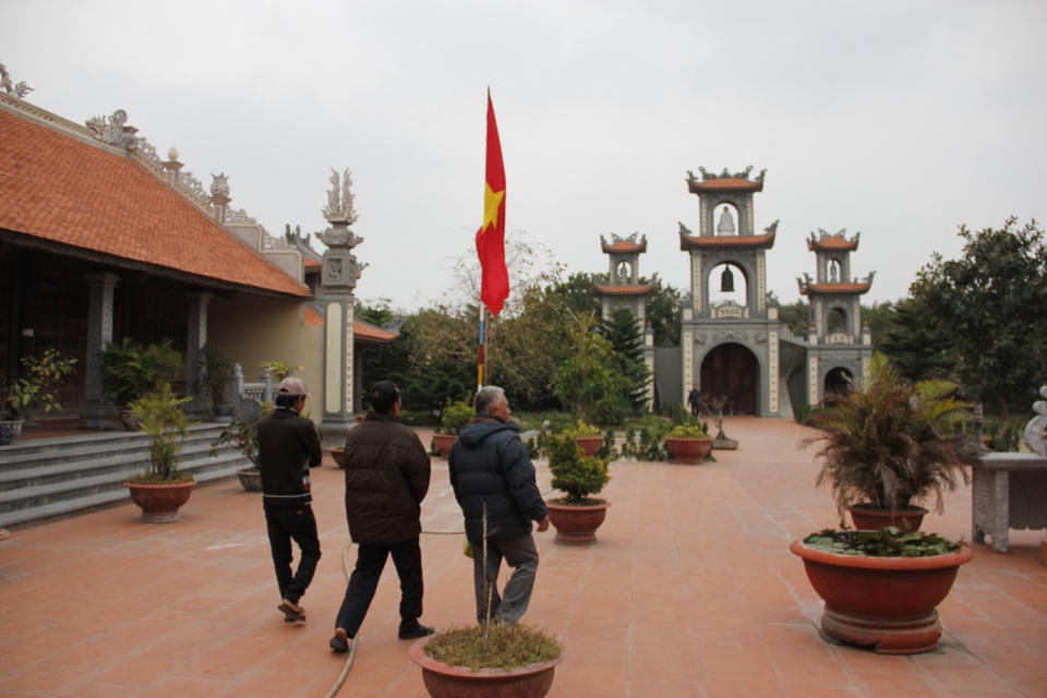 Cư dân đảo đi lễ chùa rằm tháng giêng