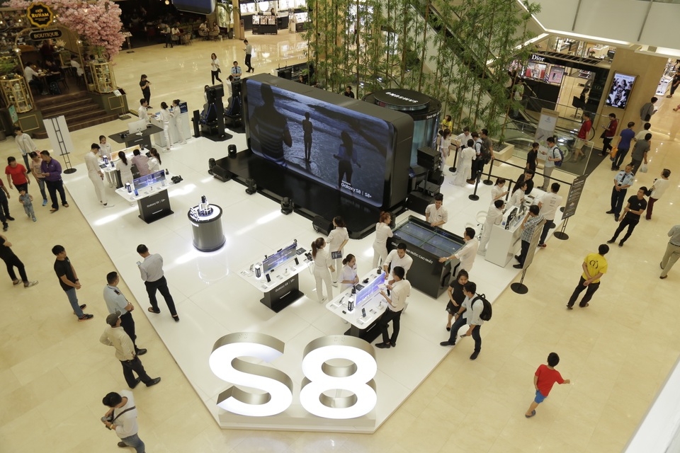 Livestream giữa bão tuyết và khám phá vũ trụ vô cực tại Galaxy Studio - 1
Toàn cảnh Galaxy Studio hoành tráng khiến ai đi ngang cũng phải dừng lại tham gia các trò chơi trải nghiệm