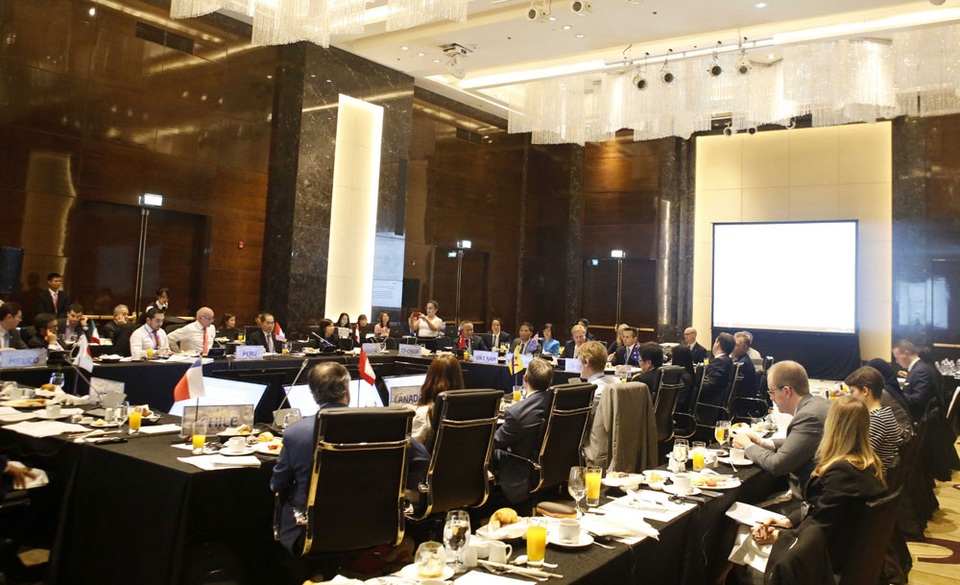 Khả năng mở rộng TPP cho các nền kinh tế khác sau khi Mỹ rút - 2
Quang cảnh cuộc họp của đại diện các quốc gia thành viên TPP sáng ngày 21/5 (Ảnh: Bộ thương)