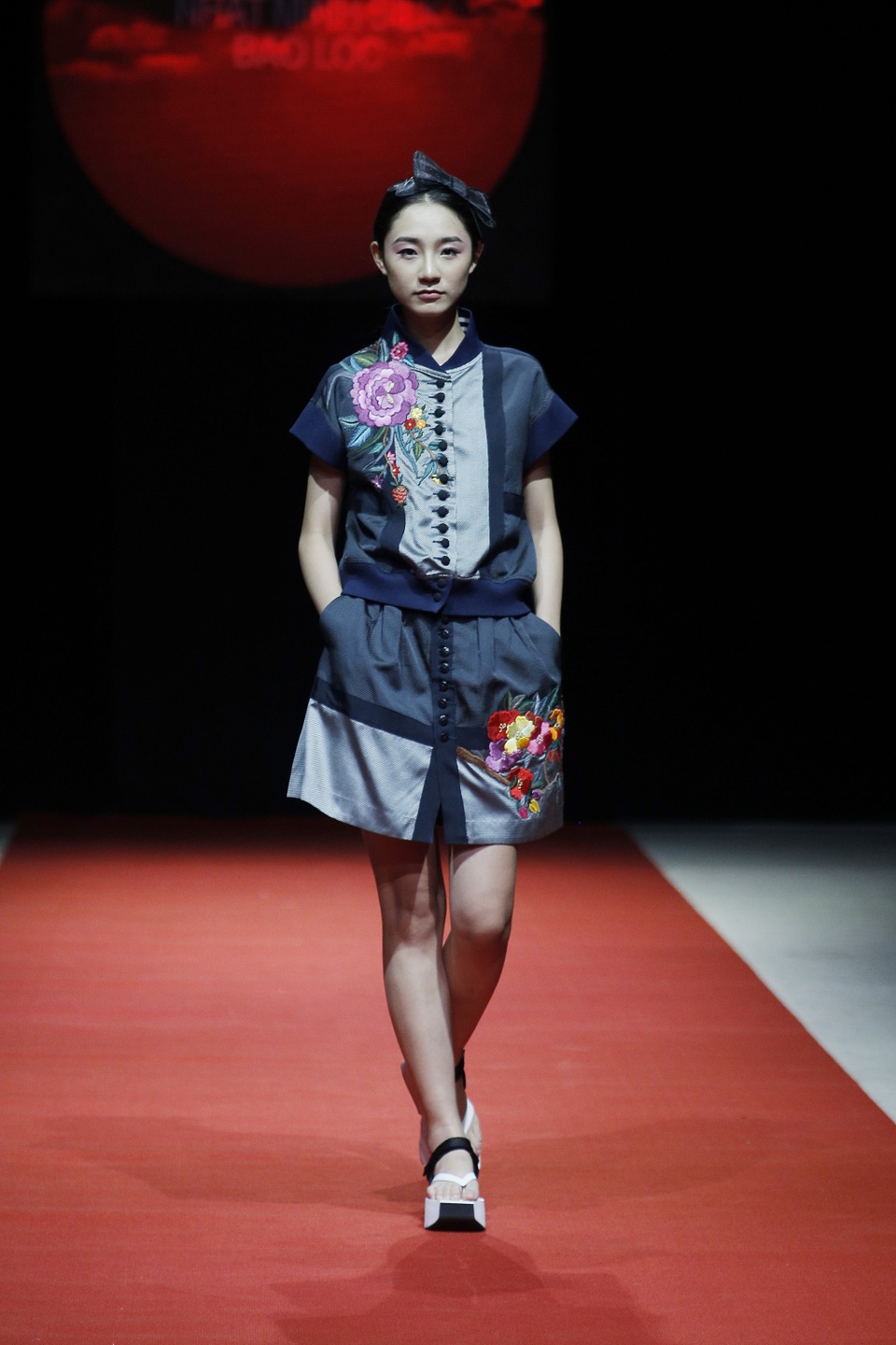 Với Nguyễn Thúy, các thiết kế luôn chuộng sự tối giản, đơn sắc nhưng vẫn đầy cá tính và nổi bật.