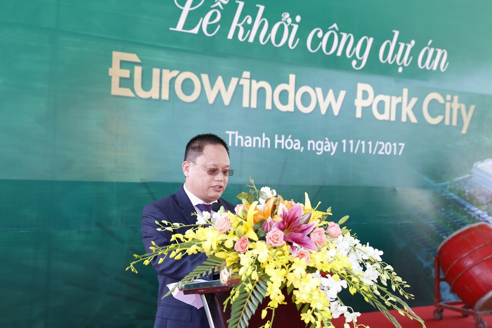 Khởi công dự án Eurowindow Park City – Biểu tượng của thành phố trẻ năng động - 3
Ông Nguyễn Cảnh Hồng – Chủ tịch Công ty cổ phần Đầu tư Tổ hợp Thương mại Melinh PLAZA Thanh Hóa phát biểu tại buổi lễ khởi công dự án.