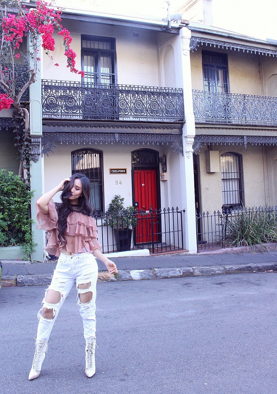 Du học sinh Việt là Á hậu, blogger làm đẹp nổi tiếng ở nước Úc - 1 Khánh Huyền (thường gọi là Mia Tran) là du học sinh Việt, Á hậu, blogger làm đẹp nổi tiếng ở nước Úc