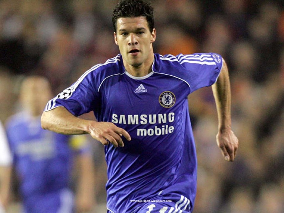 Ballack quyết định rời Bayern Munich sang Chelsea theo dạng chuyển nhượng tự do vào năm 2006. Tại đây, cầu thủ người Đức trở thành nhân tố quan trọng của The Blues. Dù đã chinh phục hầu hết danh hiệu ở giải quốc nội (1 Premier League, 3 FA Cup, 1 League Cup) nhưng cái dớp về nhì lại ngăn cản Ballack đăng quang ở đấu trường Champions League (về nhì vào năm 2008).