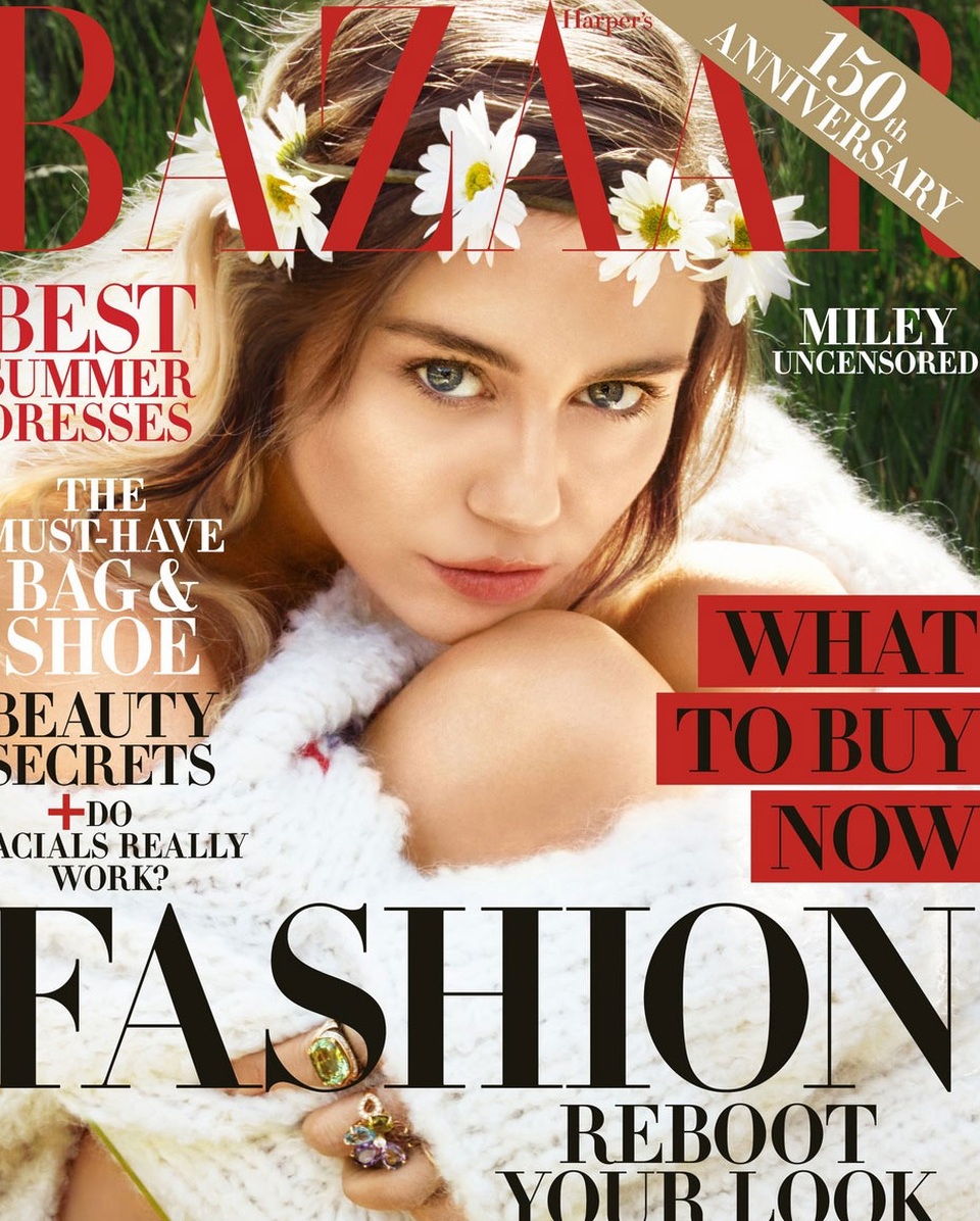 Miley Cyrus lộ "vòng một" khiêm tốn - 8
Trả lời phỏng vấn của tờ Harper’s Bazaar, Miley Cyrus cho biết, cô không kỳ vọng trở thành một hình mẫu lý tưởng mà chỉ muốn là chính mình và theo đuổi những đam mê của bản thân. Nữ ca sĩ kiêm diễn viên 24 tuổi nổi tiếng từ khi mới chỉ là một cô bé từ lò đào tạo ngôi sao của Walt Disney.
