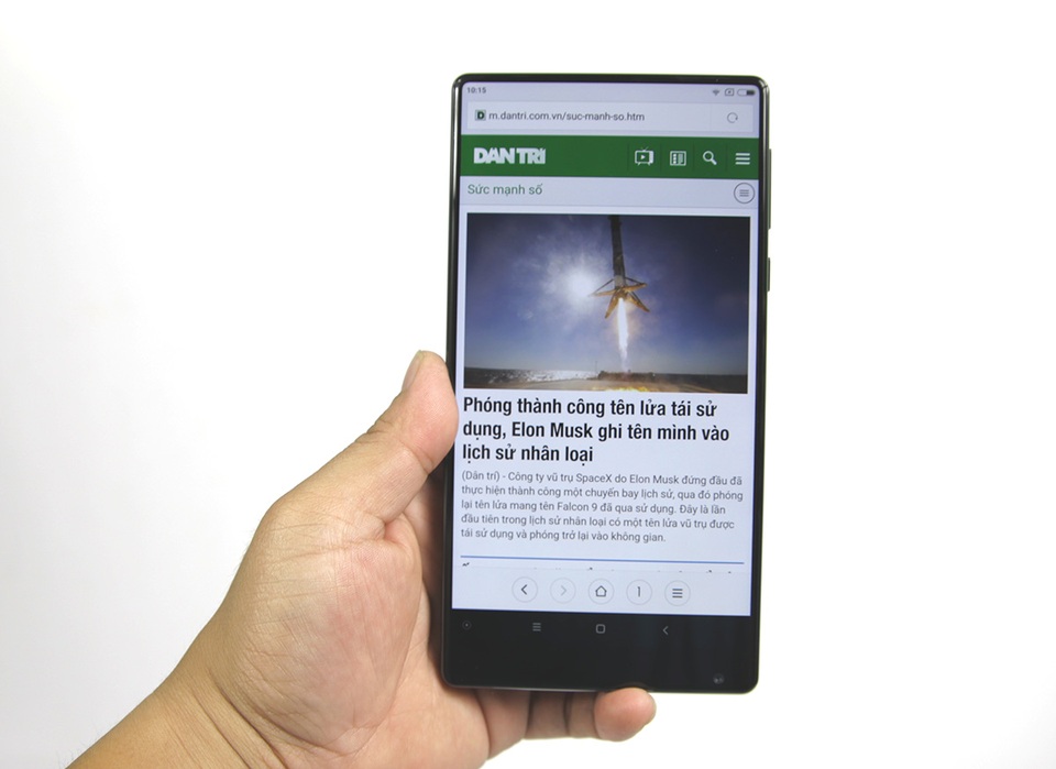 Smartphone giảm giá đáng chú ý tháng 6/2017 - 1