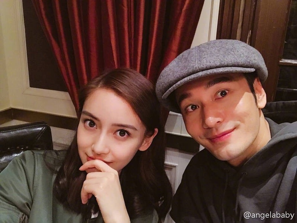 Angelababy chúc mừng sinh nhật “ông xã” Huỳnh Hiểu Minh - 1
Nhân dịp sinh nhật chồng, Angelababy đăng tải hình ảnh mới nhất của vợ chồng cô trên trang cá nhân kèm dòng ghi chú: Chúc mừng sinh nhật anh yêu. Đúng như anh nói, chúng ta ngày càng trẻ và hạnh phúc. Bức ảnh lập tức thu hút sự quan tâm và lượt like của cư dân mạng.