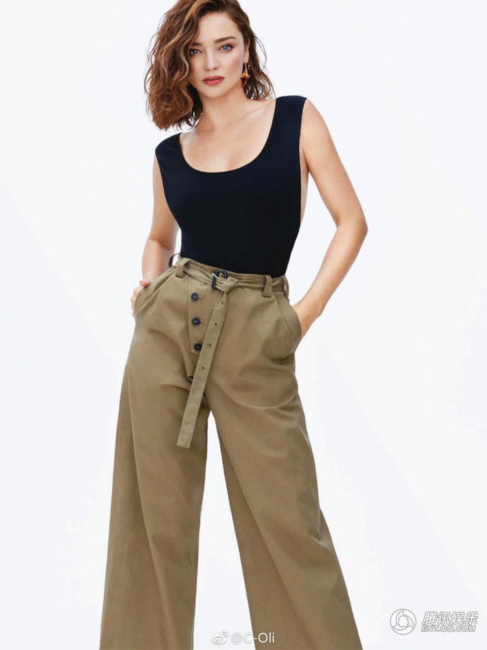 Không cần hở, Miranda Kerr vẫn xinh đẹp hút hồn - 8 Không cần hở, Miranda Kerr vẫn xinh đẹp hút hồn - 8