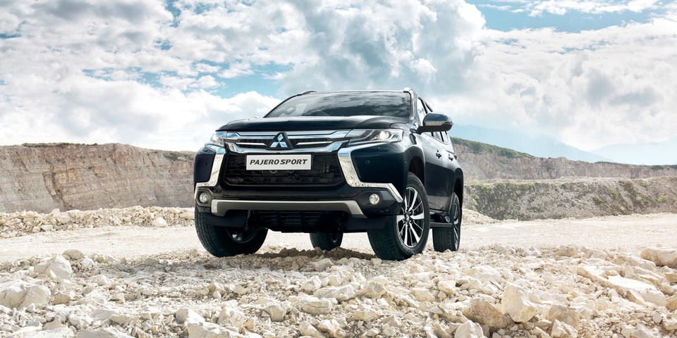 
Mitsubishi Pajero Sport hoàn toàn mới
