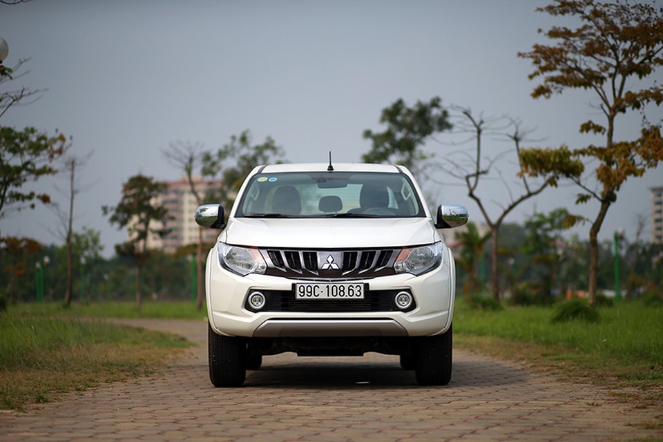 Mitsubishi Triton MIVEC - Sức mạnh mới đến từ công nghệ tiên tiến - 5
Mitsubishi Triton mới có kích thước 5.280 x 1m815 x 1.780 mm (dài, rộng, cao), dung tích bình nhiên liệu 75L và gầm xe cao 200 - 205 mm
