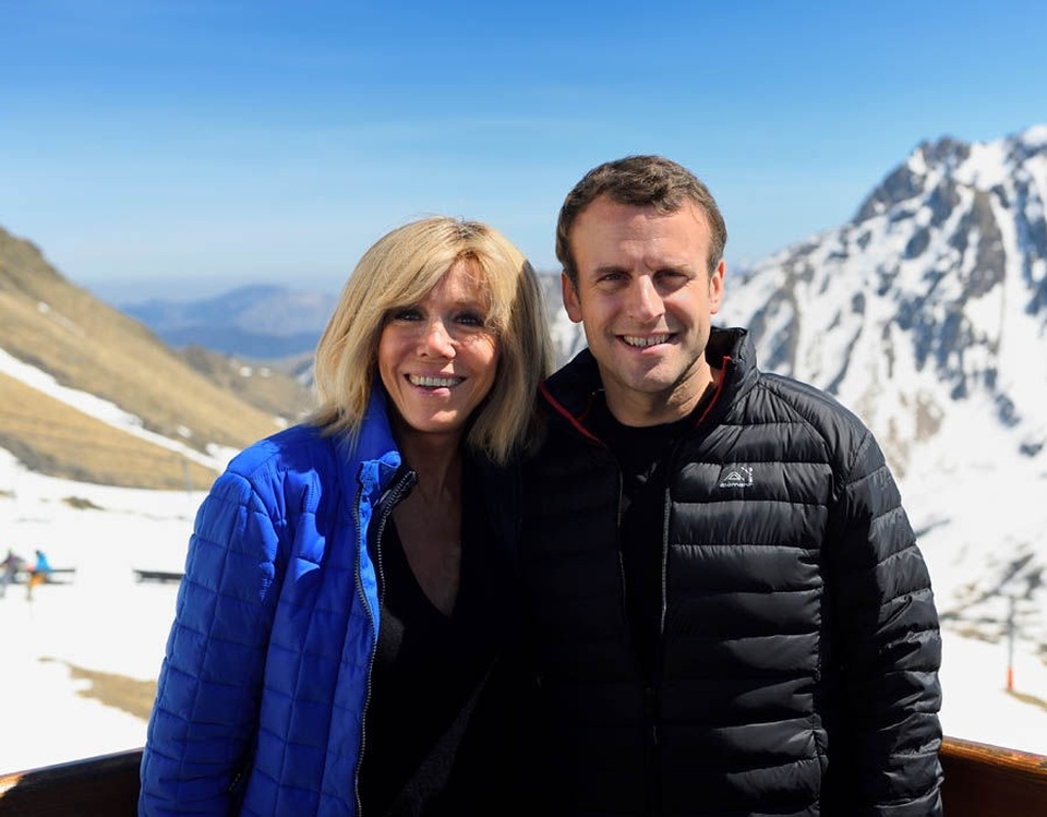 
Tổng thống đắc cử Pháp Emmanuel Macron và phu nhân Brigitte Trogneux. (Ảnh: AFP)
