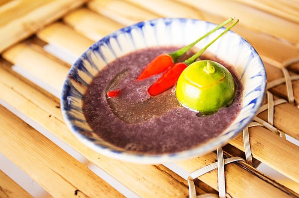 6 món ăn ‘nặng mùi’ nhưng nức tiếng của ẩm thực Việt - 6 Nhiều người Việt cũng không ăn được mắm tôm vì không chịu nổi mùi vị của món ăn này.
