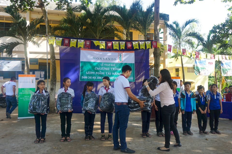 Monsanto ươm mầm tài năng trẻ tại An Giang - 6 Monsanto ươm mầm tài năng trẻ tại An Giang - 6