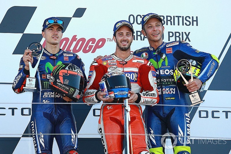 Chặng 12 MotoGP 2017: Dovizioso chiến thắng, Marquez bỏ dở cuộc đua - 4 Chặng 12 MotoGP 2017: Dovizioso chiến thắng, Marquez bỏ dở cuộc đua - 4