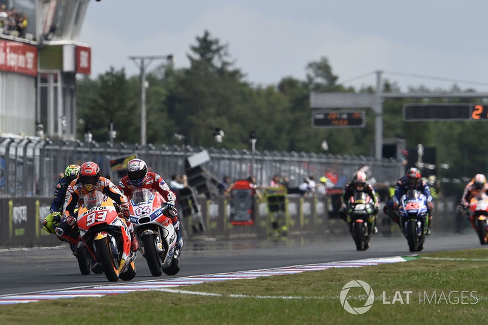 Chặng 10 MotoGP 2017: Chiến thắng đậm tính chiến thuật của Marquez - 3 Chặng 10 MotoGP 2017: Chiến thắng đậm tính chiến thuật của Marquez - 3