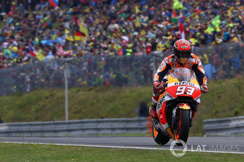 Chặng 10 MotoGP 2017: Chiến thắng đậm tính chiến thuật của Marquez - 5 Chặng 10 MotoGP 2017: Chiến thắng đậm tính chiến thuật của Marquez - 5