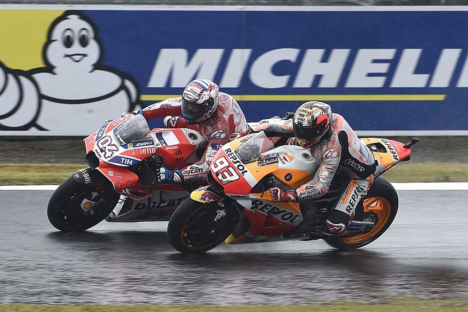 Rossi "đo đường" trong ngày Ducati đánh bại Honda - 3 Rossi "đo đường" trong ngày Ducati đánh bại Honda - 3