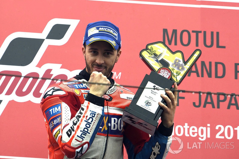 Rossi "đo đường" trong ngày Ducati đánh bại Honda - 4 Rossi "đo đường" trong ngày Ducati đánh bại Honda - 4