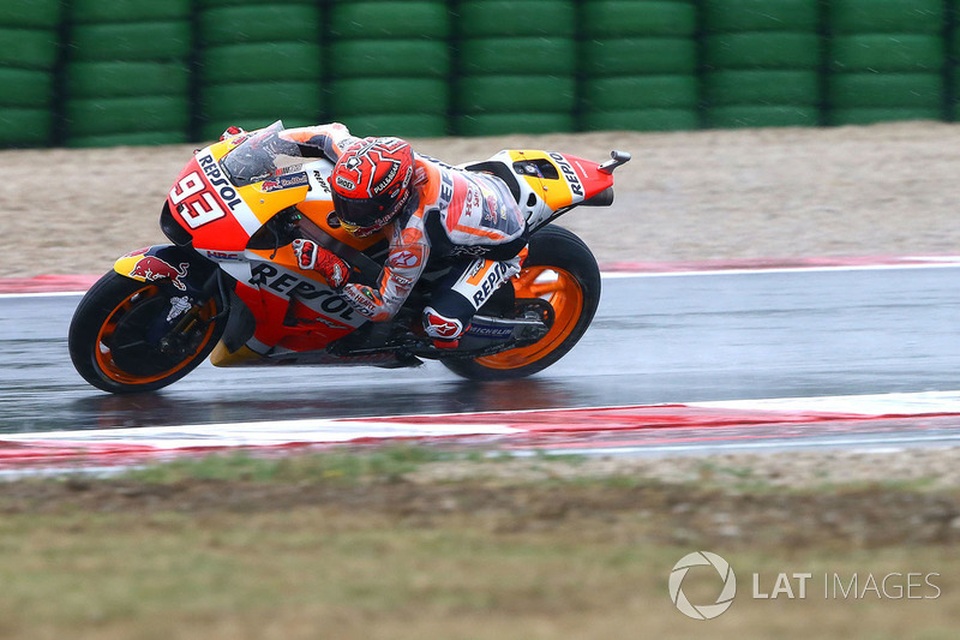 Chặng 13 MotoGP 2017: Đánh bại Petrucci, Marquez thắng đầy kịch tính - 4 Chặng 13 MotoGP 2017: Đánh bại Petrucci, Marquez thắng đầy kịch tính - 4
