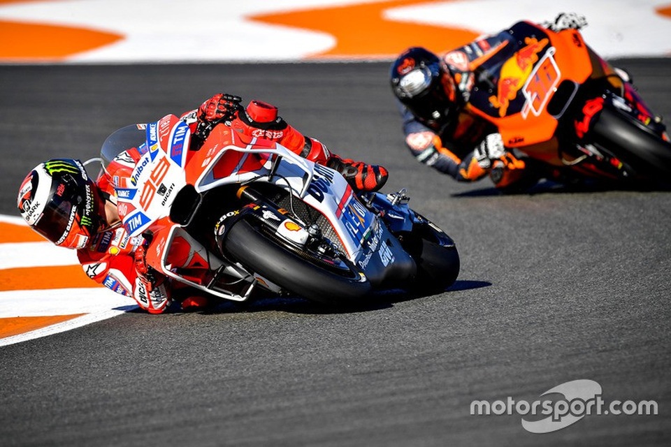 Chặng 18 MotoGP 2017: Marquez có pole và đang rất gần chức vô địch thế giới - 5 Chặng 18 MotoGP 2017: Marquez có pole và đang rất gần chức vô địch thế giới - 5