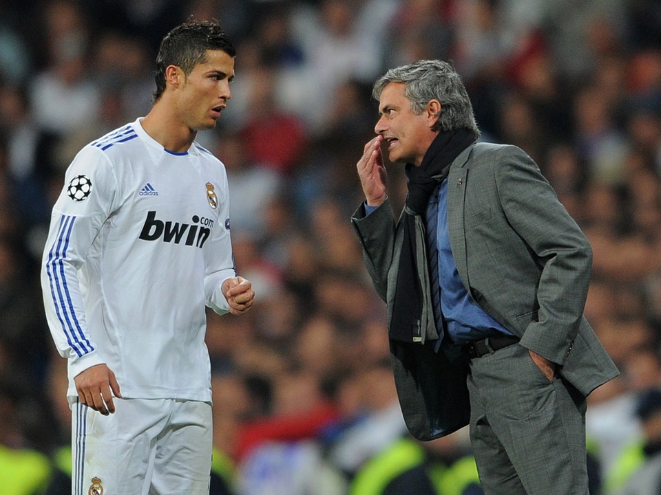 Vạ miệng, HLV Mourinho từng muối mặt xin lỗi C.Ronaldo - 1 Mourinho từng chủ động gọi điện xin lỗi C.Ronaldo