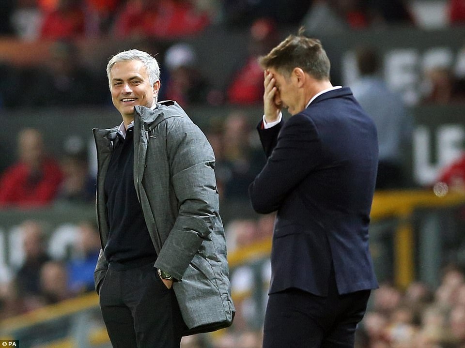 Những điểm nhấn sau trận hòa thót tim của MU trước Celta Vigo - 3 Mourinho và các học trò chỉ còn cách thiên đường đúng 1 bước chân