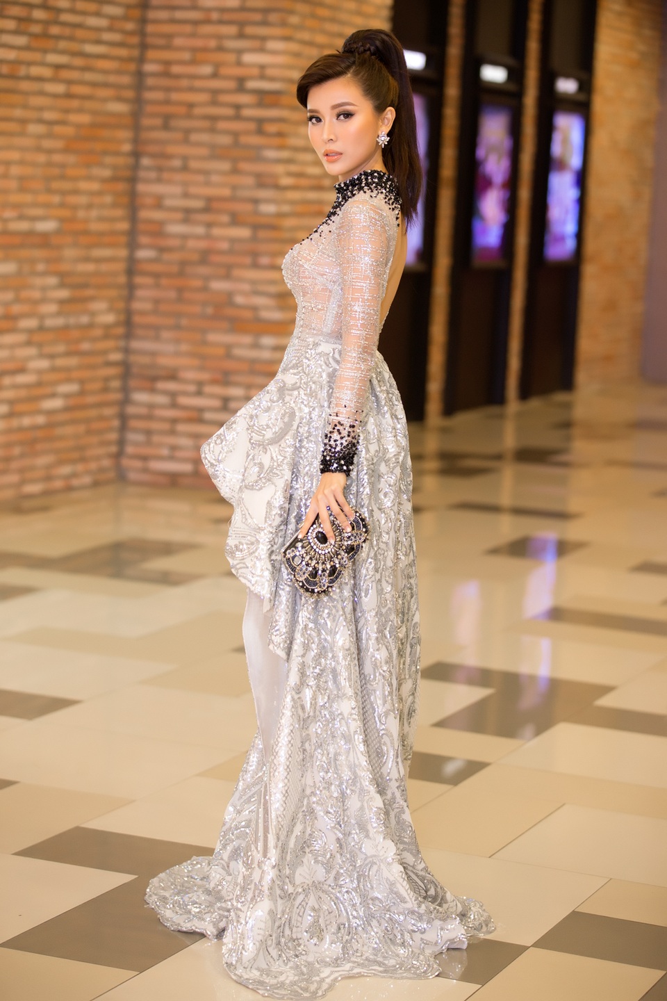 “Nghiệp diễn, nếu không giữ mình, rất dễ sa ngã làm người thứ 3” - 7 “Nghiệp diễn, nếu không giữ mình, rất dễ sa ngã làm người thứ 3” - 7