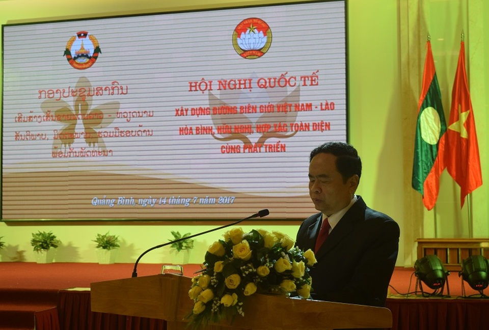 Việt Nam - Lào xây dựng đường biên giới hòa bình, hữu nghị - 1 Chủ tịch Ủy ban Trung ương MTTQ Việt Nam Trần Thanh Mẫn phát biểu chào mừng Hội nghị