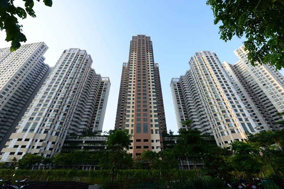 Mulberry Lane - Liên tục nâng cấp dịch vụ sau bàn giao - 1
Mulberry Lane là dự án xanh duy nhất khu vực quận Hà Đông được lòng khách hàng về không gian sống xanh, đúng chuẩn sinh thái. Mulberry Lane cũng đã được bộ Xây dựng Singapore trao tặng chứng nhận “Tòa nhà thân thiện với môi trường”- BCA Green Mark.