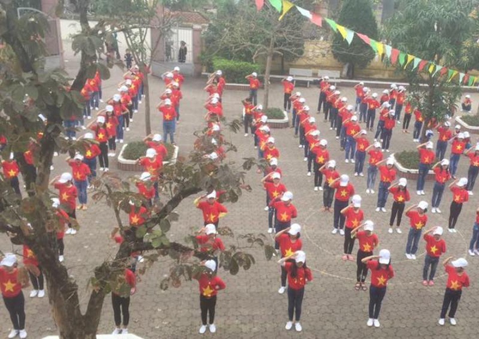 Hà Tĩnh: Hơn 500 học sinh trình diễn dân vũ đường phố - 2 Hà Tĩnh: Hơn 500 học sinh trình diễn dân vũ đường phố - 2
