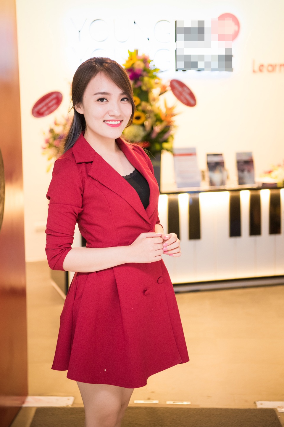 Xuân Bắc khiến nhiều người ngỡ ngàng khi đưa bà xã đến mừng diva Mỹ Linh - 10 Giáo viên của trường học, ngoài các chuyên gia âm nhạc hàng đầu còn là nhiều giọng ca có học thuật và đạt nhiều giải thưởng danh giá trong và ngoài nước. Nhật Thuỷ - Quán quân Vietnam Idol là giảng viên của ngôi trường này.