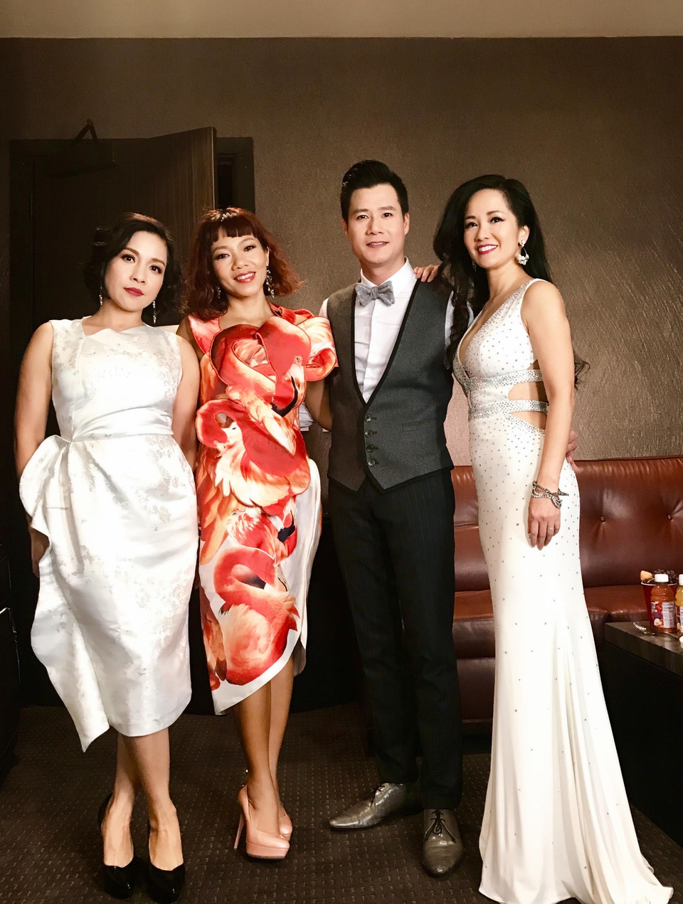 Diva Mỹ Linh, Hồng Nhung hội ngộ với diva Hà Trần tại Mỹ - 7 Diva Mỹ Linh, Hồng Nhung hội ngộ với diva Hà Trần tại Mỹ - 7