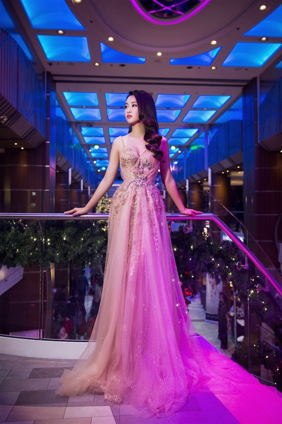 Hoa hậu Mỹ Linh, Á hậu Thanh Tú đọ dáng gợi cảm - 6 Hoa hậu Mỹ Linh, Á hậu Thanh Tú đọ dáng gợi cảm - 6