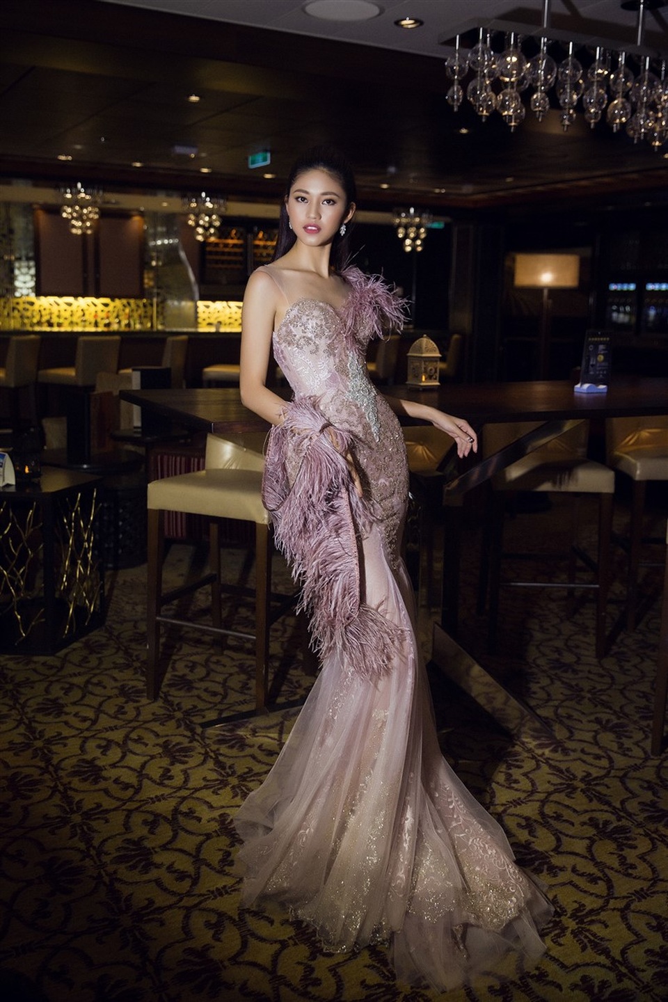 Hoa hậu Mỹ Linh, Á hậu Thanh Tú đọ dáng gợi cảm - 10 Hoa hậu Mỹ Linh, Á hậu Thanh Tú đọ dáng gợi cảm - 10